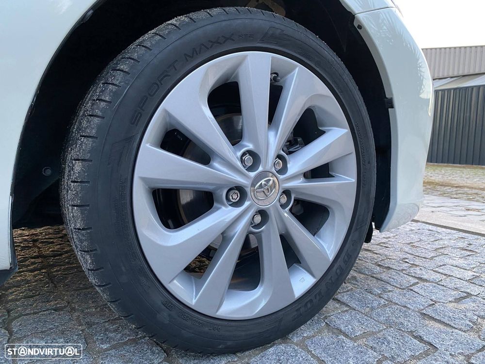 Toyota Auris 1.8 HSD Comfort - 19