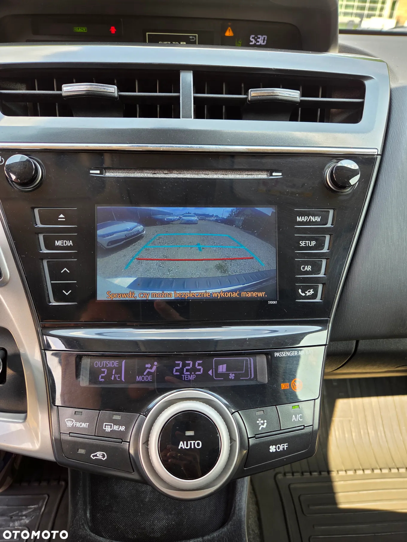 Toyota Prius+ (Hybrid) Executive - 16