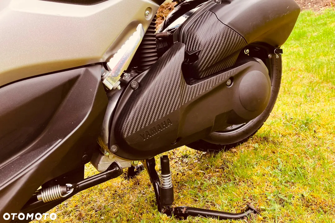 Yamaha NMAX - 4