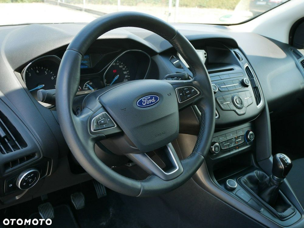 Ford Focus 1.0 EcoBoost Trend Edition - 14