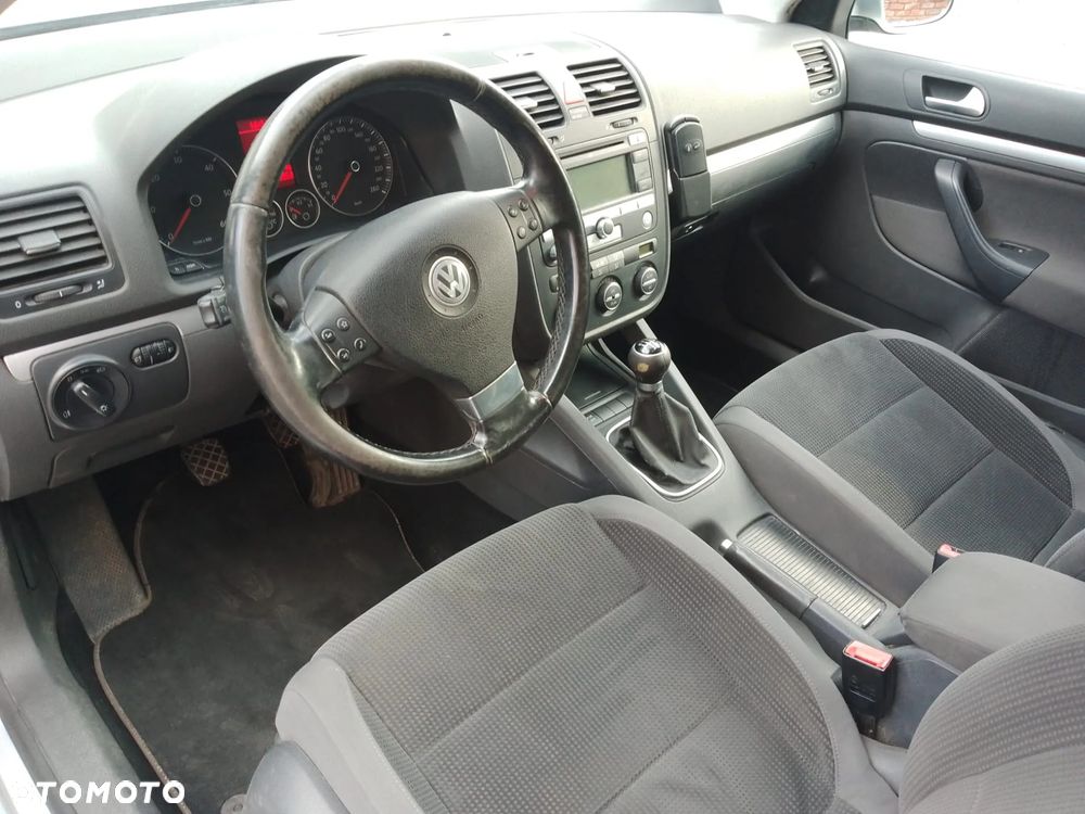 Volkswagen Golf - 11