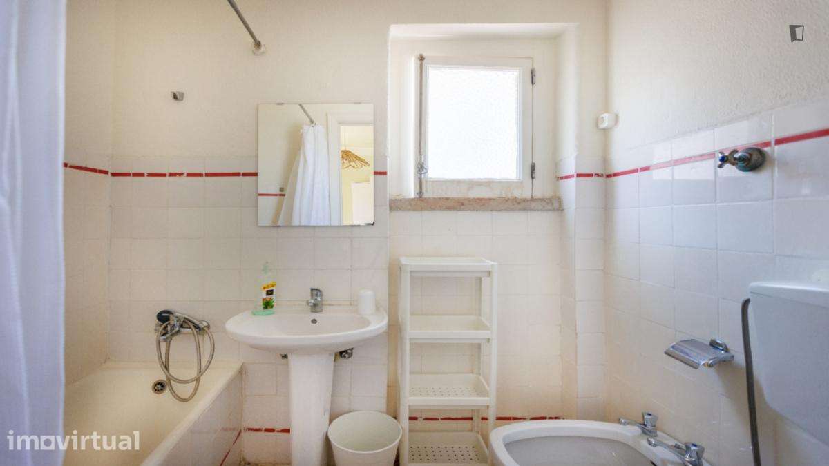 Quarto - localizado em Amoreiras Lisbon - Grande imagem: 4/11