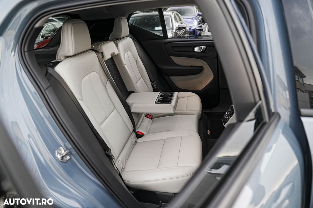 Volvo XC 40 B4 B DKG Momentum Pro - 20