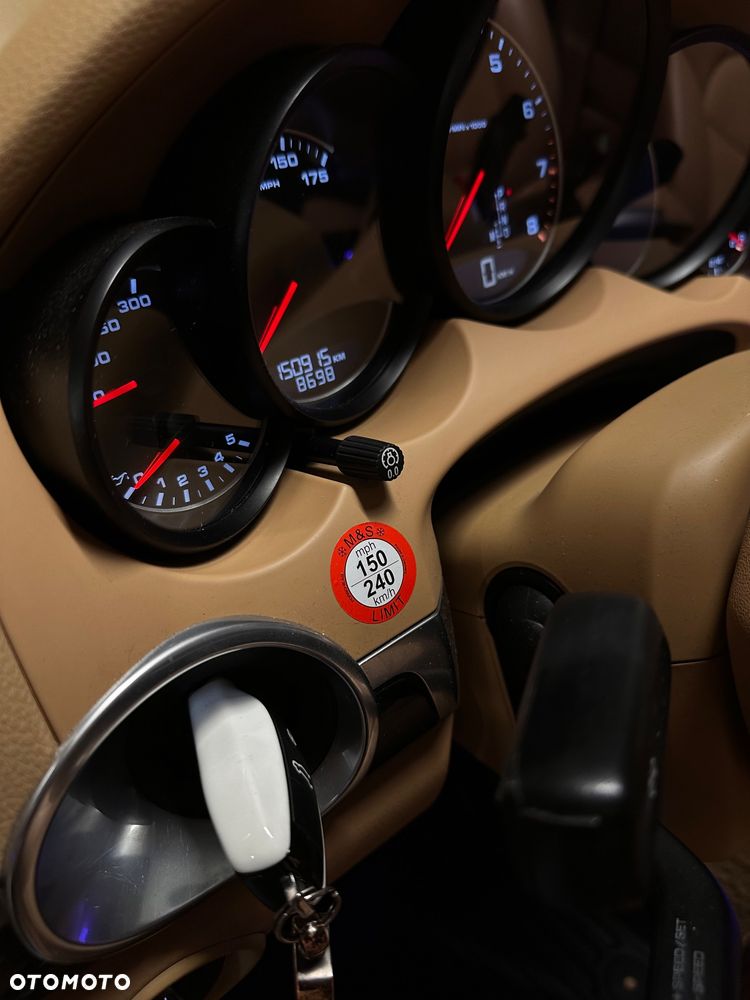 Porsche Cayenne Platinum Edition - 19