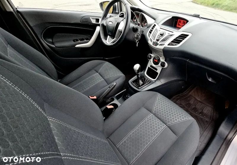 Ford Fiesta 1.4 Titanium - 19