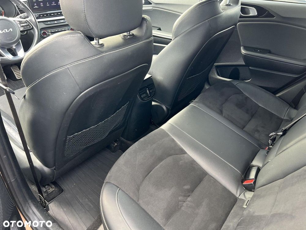 Kia XCeed - 26
