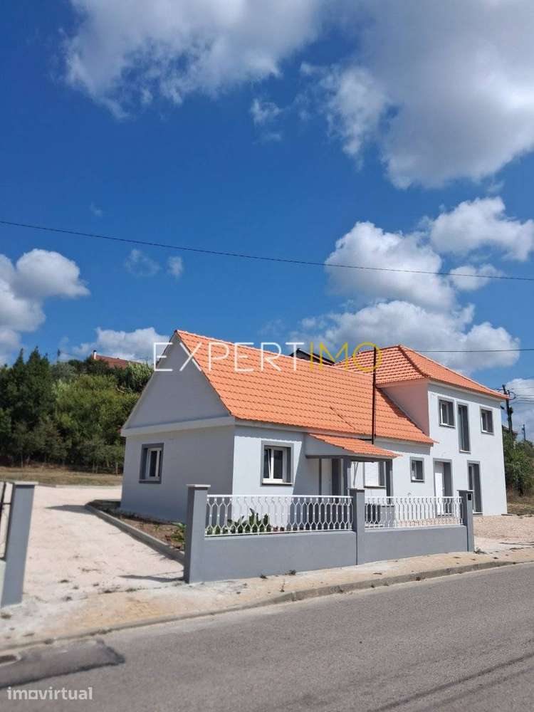 Moradia T4 150M2 Totalmente renovada Concelho de Pombal/ Leiria - Grande imagem: 3/26