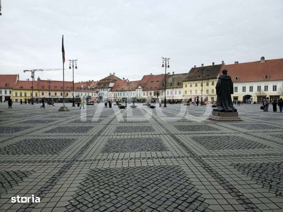 Apartament decomandat de vanzare cu pivnita in Centrul Istoric Sibiu — fotografia 2