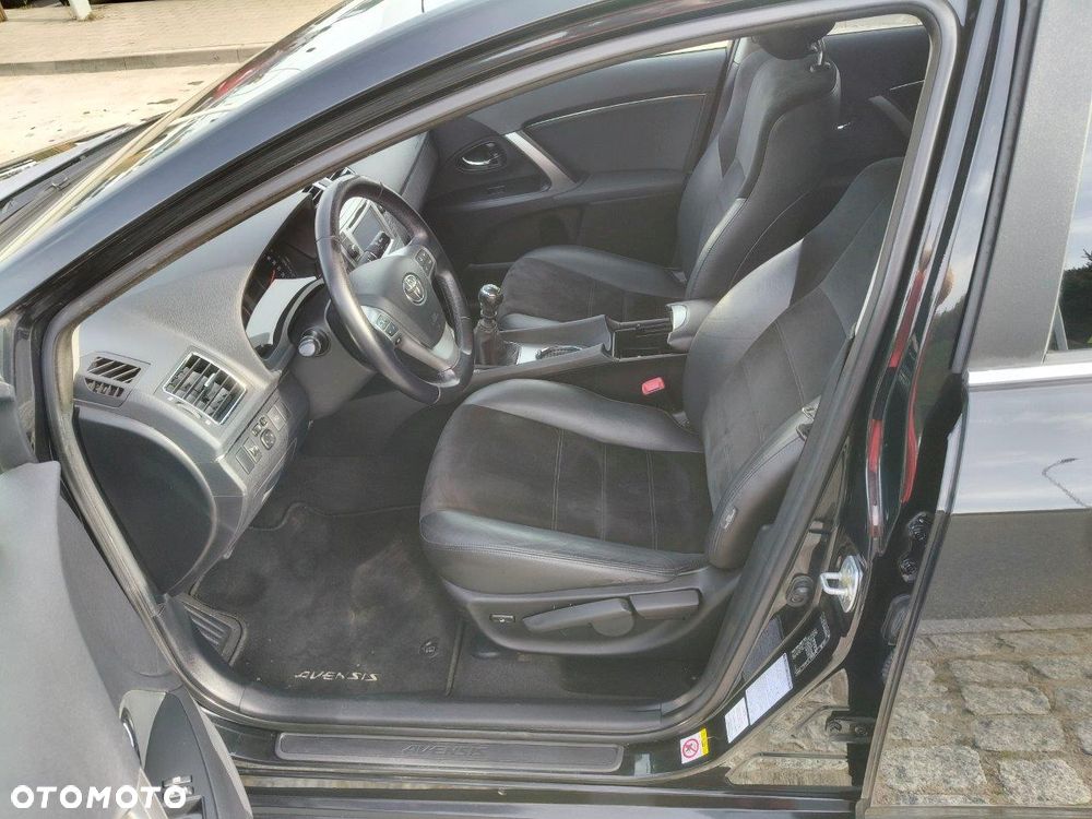Toyota Avensis 1.8 Premium - 8