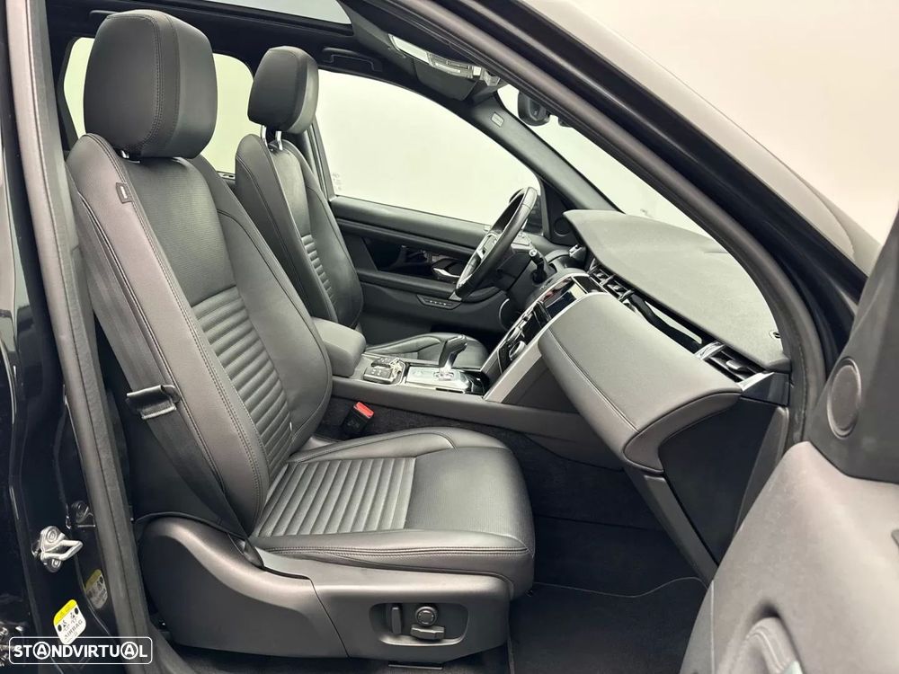 Land Rover Discovery Sport 1.5 I3 P300e AWD SE — fotografia 24