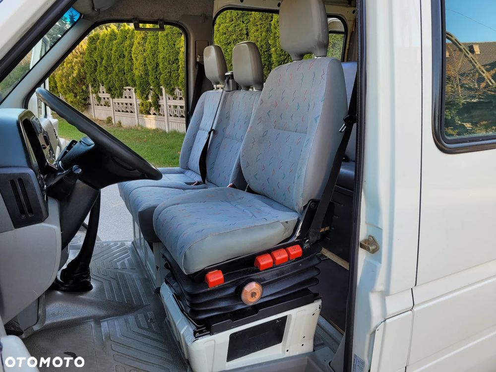 Volkswagen LT 35 Brygadówka 7 osób L2H2 - 27