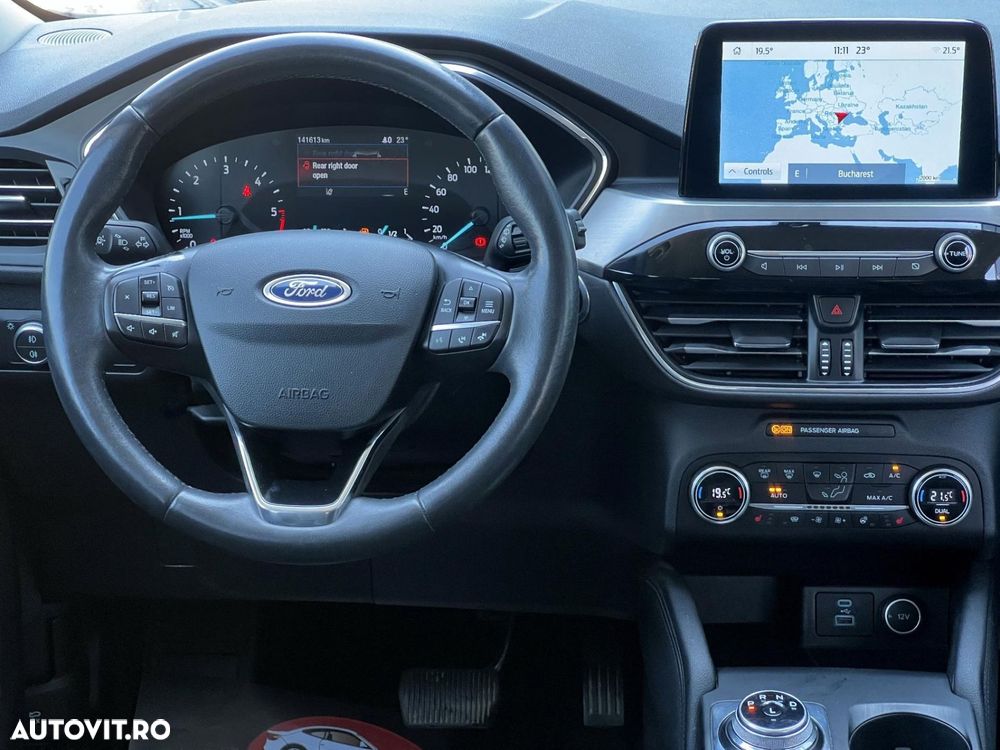 Ford Kuga - 10