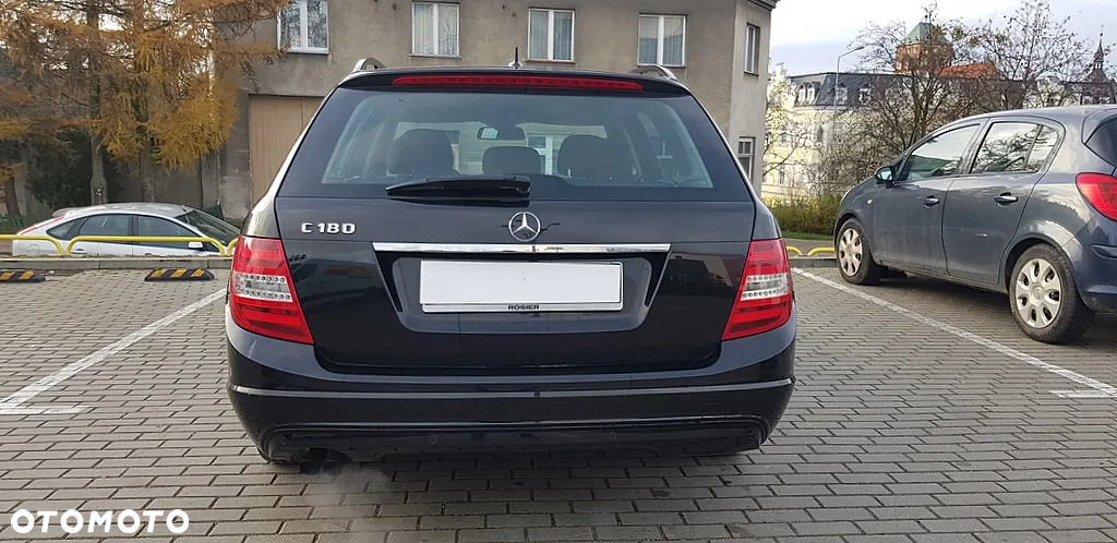 Mercedes-Benz Klasa C 180 T CGI BlueEFFICIENCY - 6