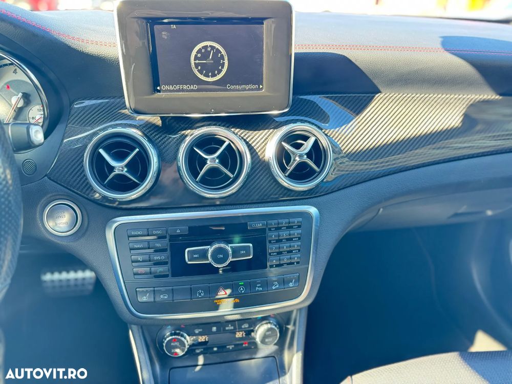 Mercedes-Benz GLA 200 d 4MATIC Aut. - 10