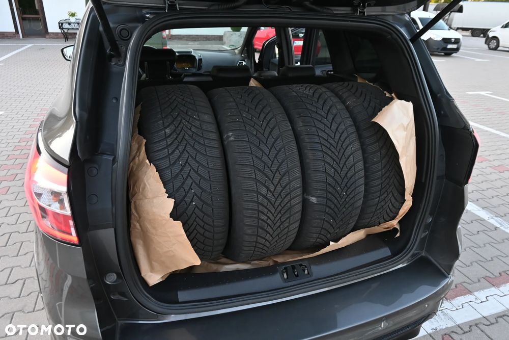 Ford Kuga 1.5 EcoBoost 4x4 ST-Line - 34