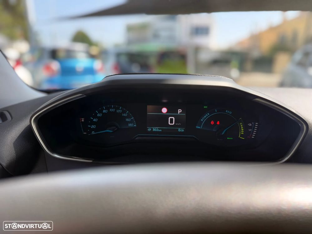 Peugeot e-2008 50 kWh Style - 3