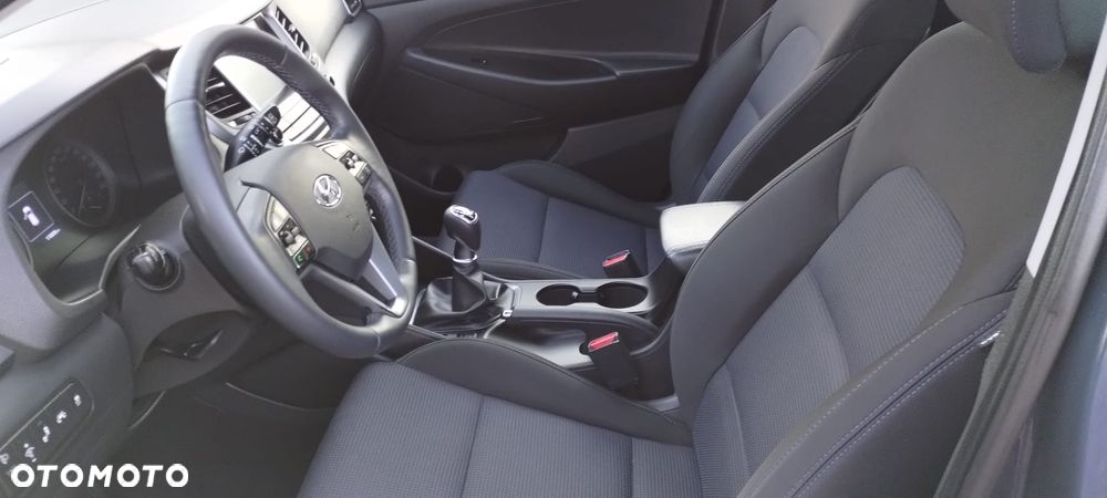 Hyundai Tucson 1.6 GDi 2WD Select - 22