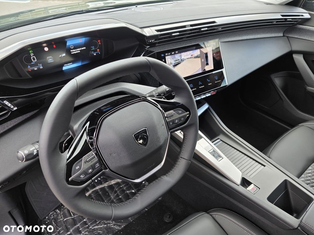 Peugeot 408 - 16