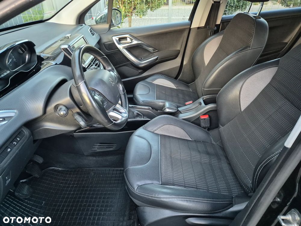 Peugeot 2008 1.2 VTi Allure - 11