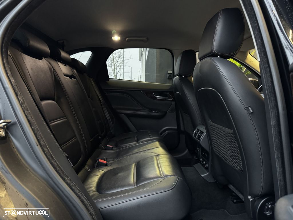 Jaguar F-Pace 20d AWD Aut. R-Sport - 44
