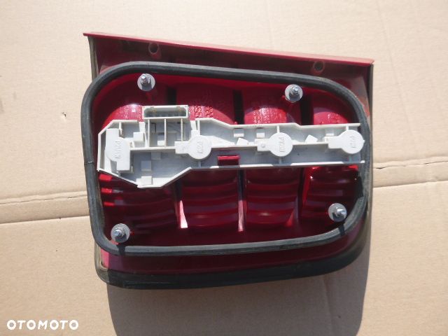 LAMPA LEWY TYŁ LEWA TYLNA SKODA FABIA I KOMBI LIFT 05-08 - 16