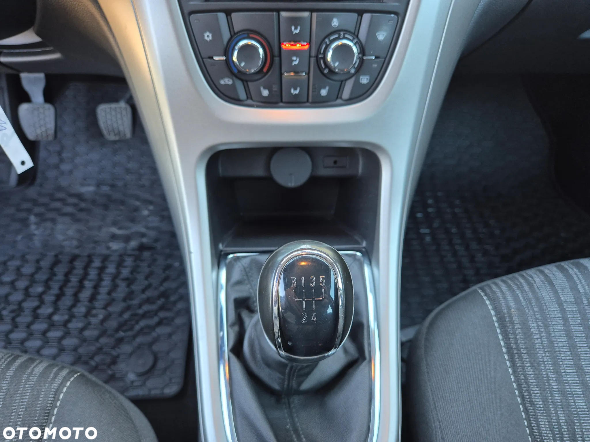 Opel Astra - 25