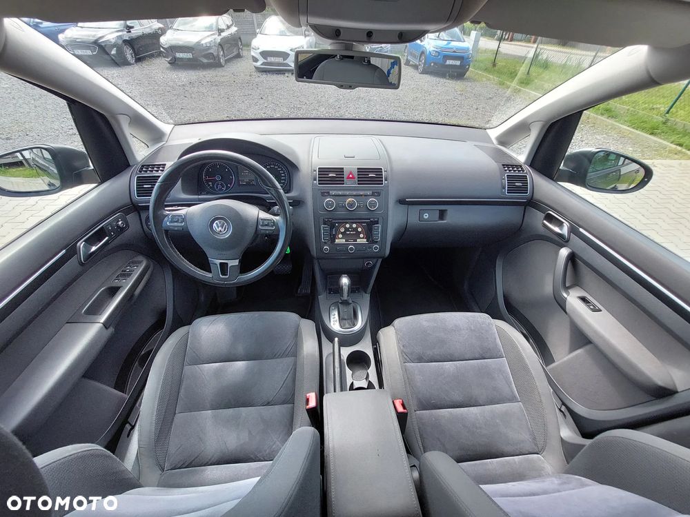 Volkswagen Touran 2.0 TDI DPF Highline DSG - 10