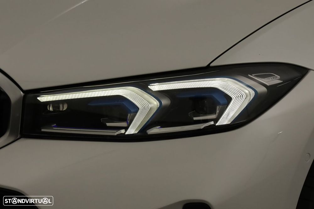 BMW 330 e Pack Desportivo M Auto — fotografia 6