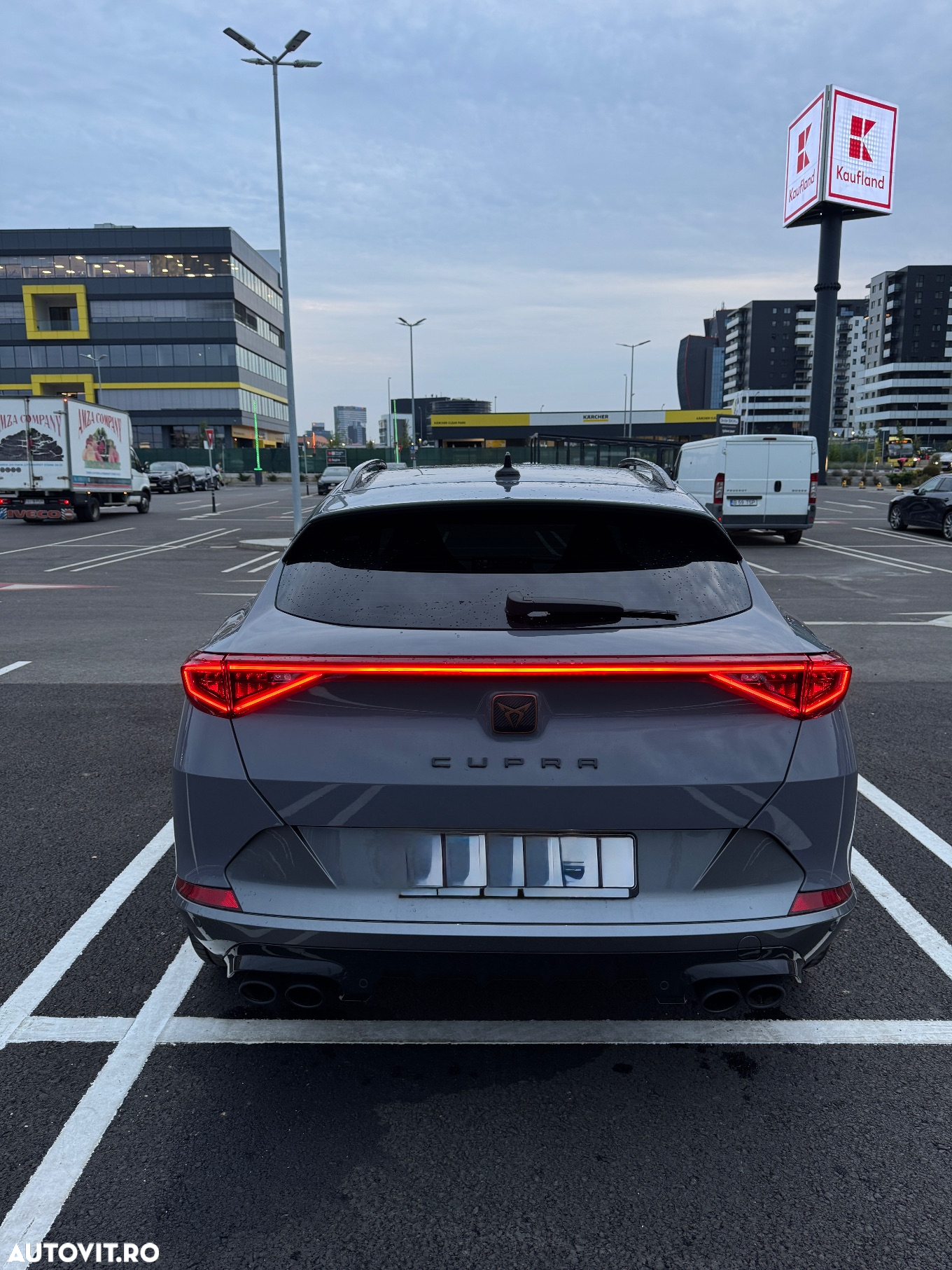 Cupra Formentor VZ 2.0 TSI 4DRIVE DSG - 4