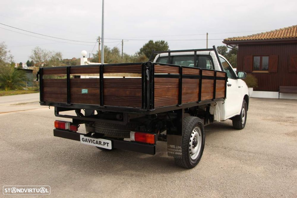 Toyota Hilux 2.4 D-4D 4WD CS CH - 9