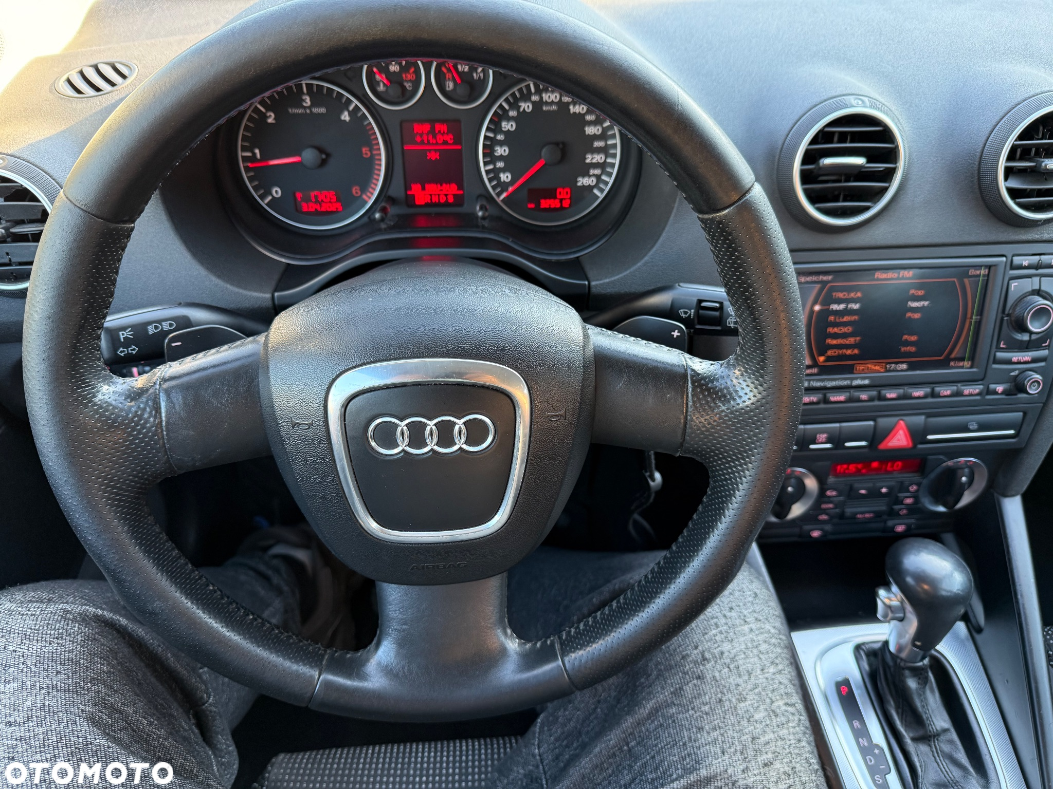 Audi A3 2.0 TDI Sportback DPF (DSG) S tronic Ambiente - 11