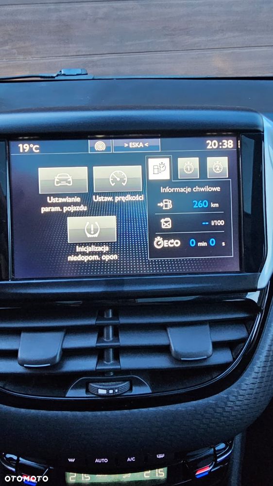 Peugeot 2008 1.2 Pure Tech GPF Crossway S&S - 21