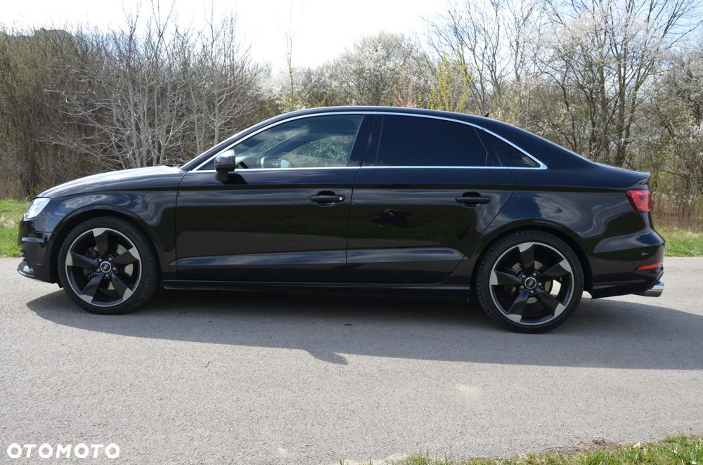 Audi A3 Limousine 2.0 TFSI quattro S tronic design - 4
