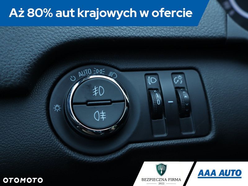 Opel Insignia - 22