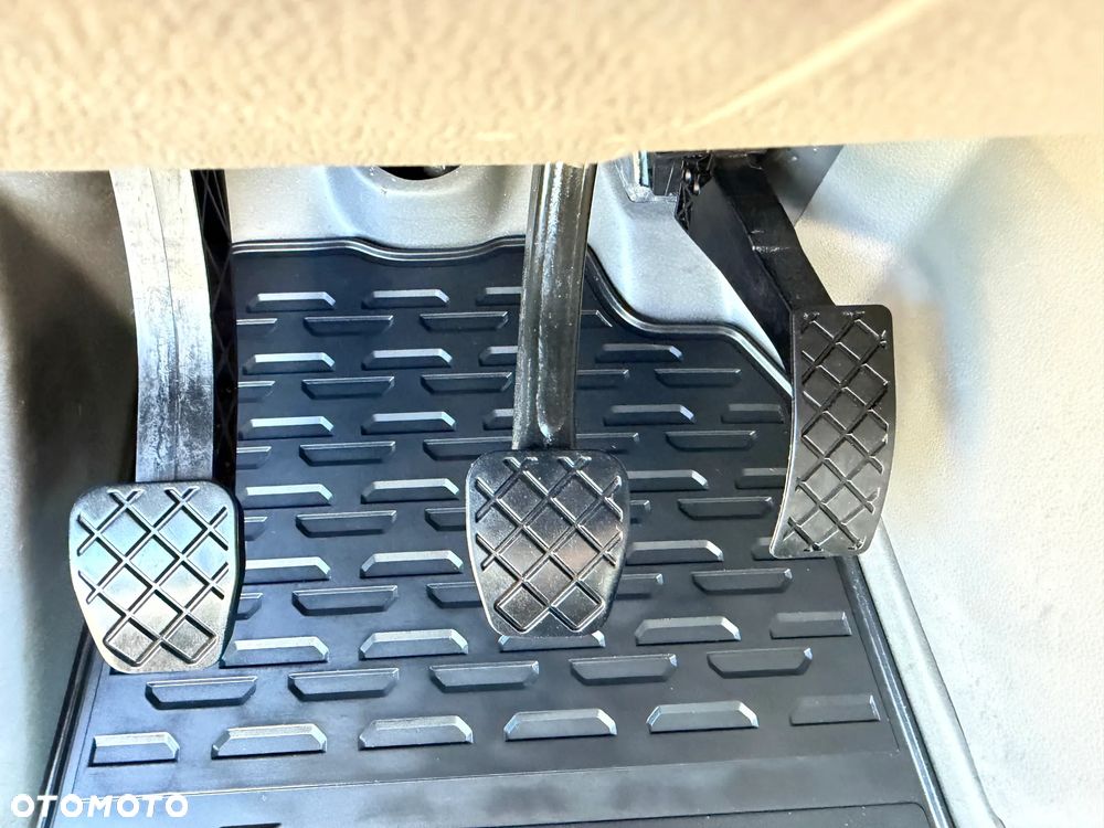 Volkswagen CRAFTER L2H1 2022r WZMOCNIONY VAN 3 osobowy MOCNY Silnik 2.0TDI 140KM Euro6 Duża ładowność 1309kg! DMC:3.5t, Homologacja VAT-1 Zabudowa paki, Bogate wyposażenie! NOWE OPONY 100% Bezwypadkowy! - 36