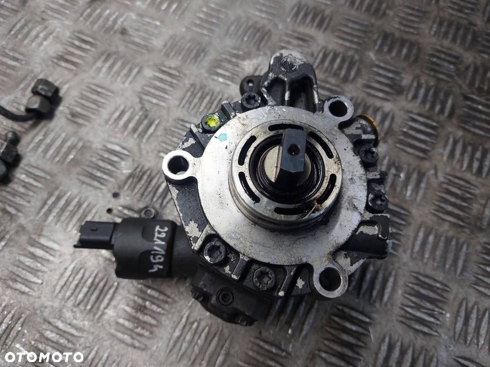 POMPA WTRYSKOWA + WTRYSKIWACZ KOMPLET DO REGENERACJI VOLVO V50 I 2.0 D - 3