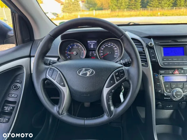 Hyundai i30 - 25
