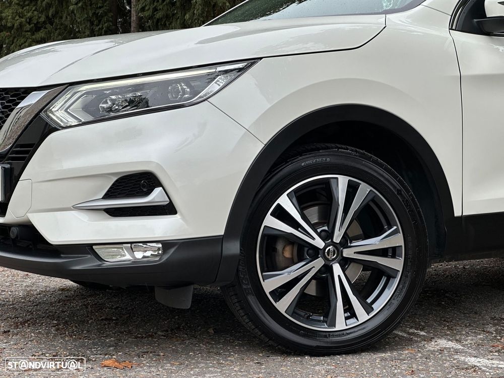 Nissan Qashqai 1.3 DIG-T N-Connecta LED - 2