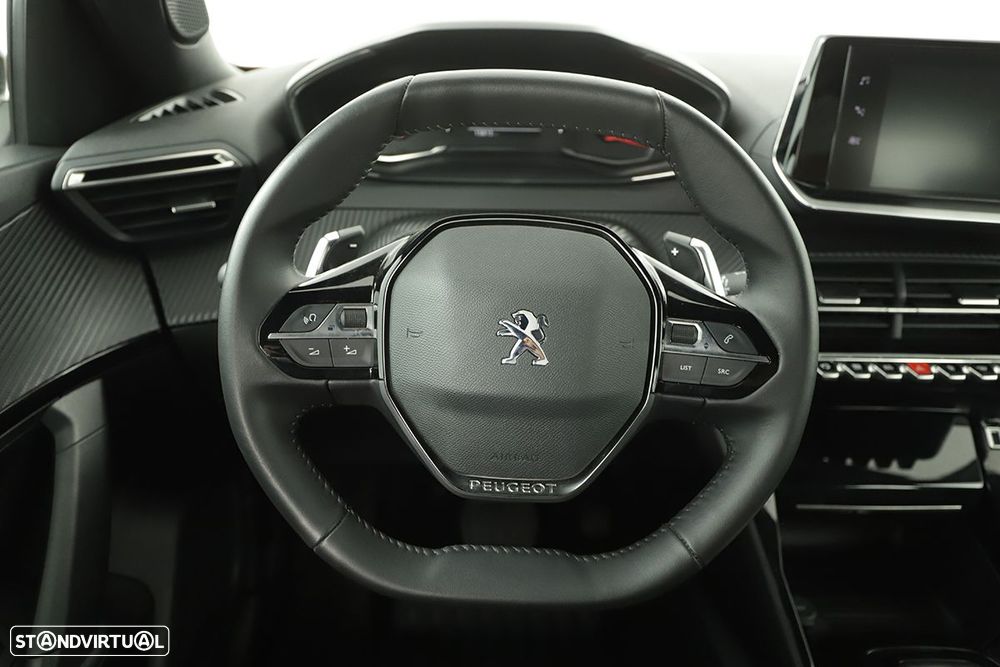 Peugeot 2008 1.2 PureTech Allure EAT8 - 14