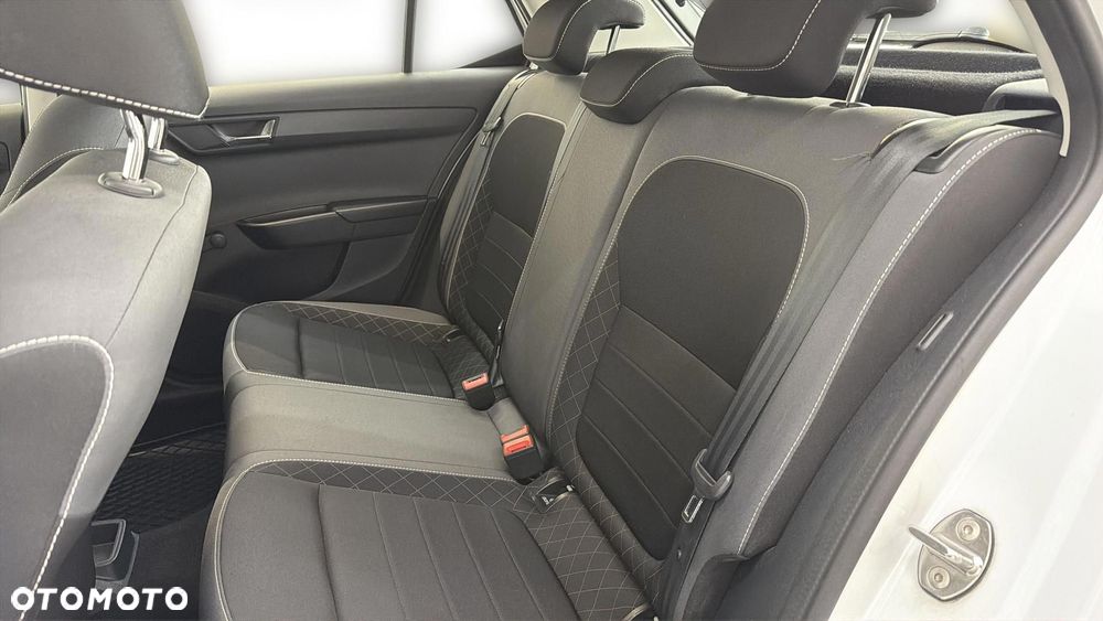 Skoda Fabia 1.0 TSI Ambition - 17