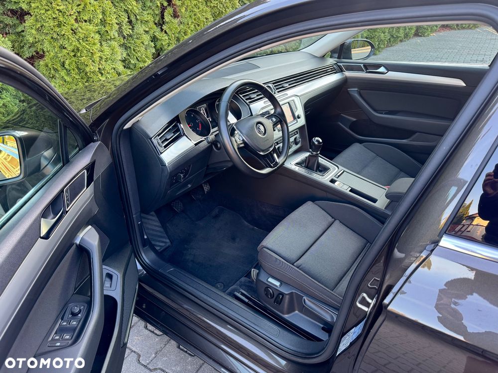 Volkswagen Passat 2.0 TDI (BlueMotion Technology) Comfortline - 17