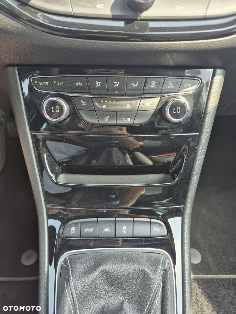 Opel Astra 1.4 T GPF Dynamic S&S - 15