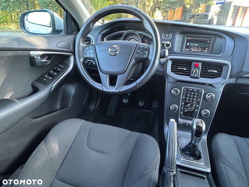 Volvo V40 - 16