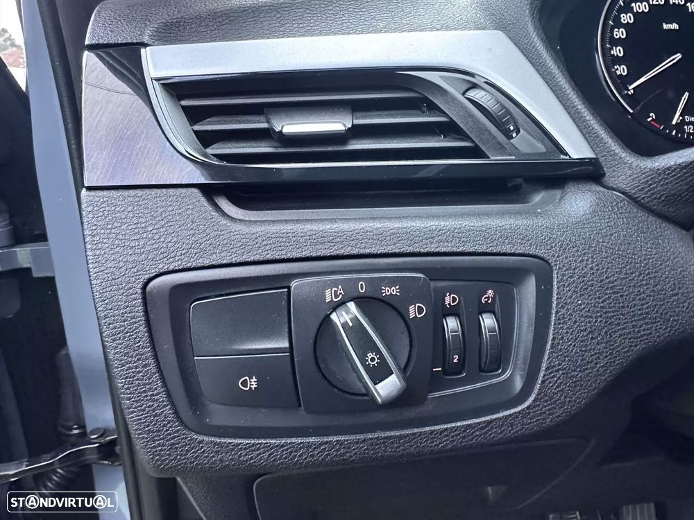 BMW X1 16 d sDrive Line Sport - 25