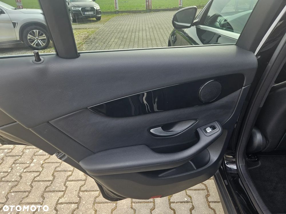 Mercedes-Benz GLC 300 e 4-Matic - 18