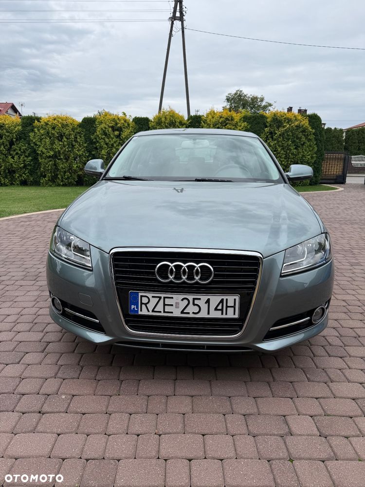 Audi A3 Sportback 1.2 TFSI Ambiente - 2