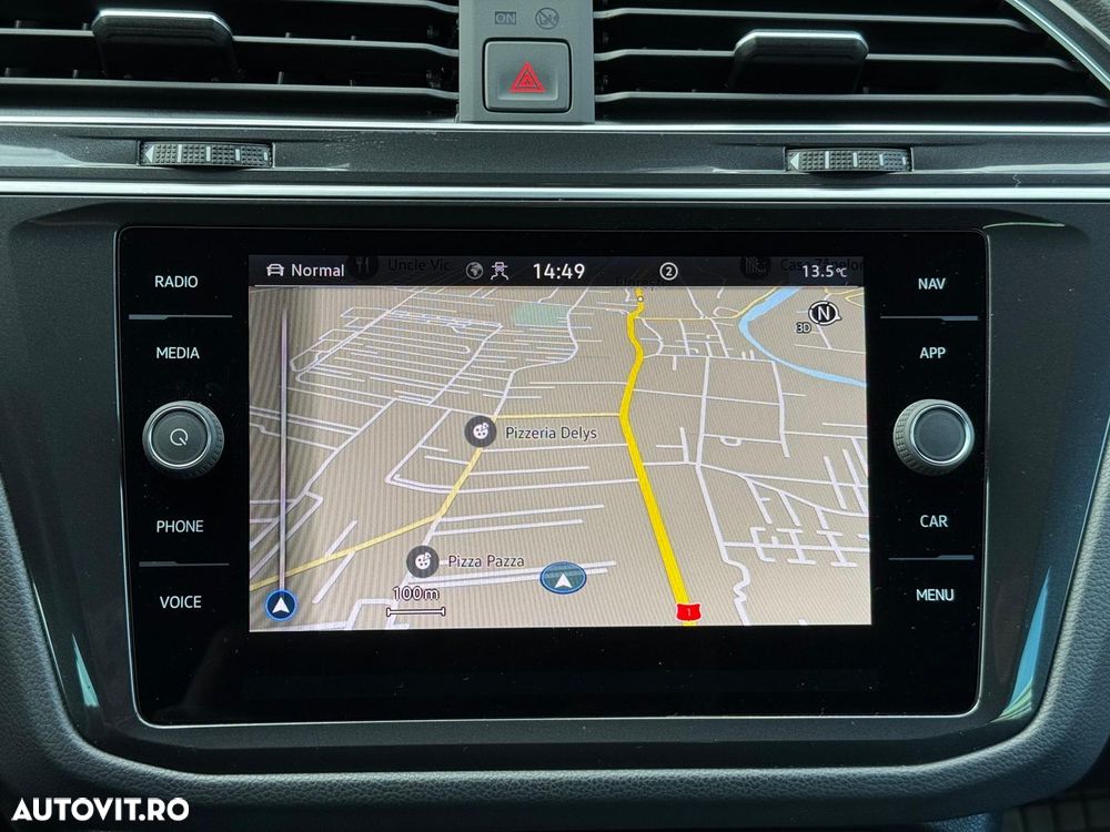 Volkswagen Tiguan 2.0 TDI SCR 4MOTION DSG R-Line - 28