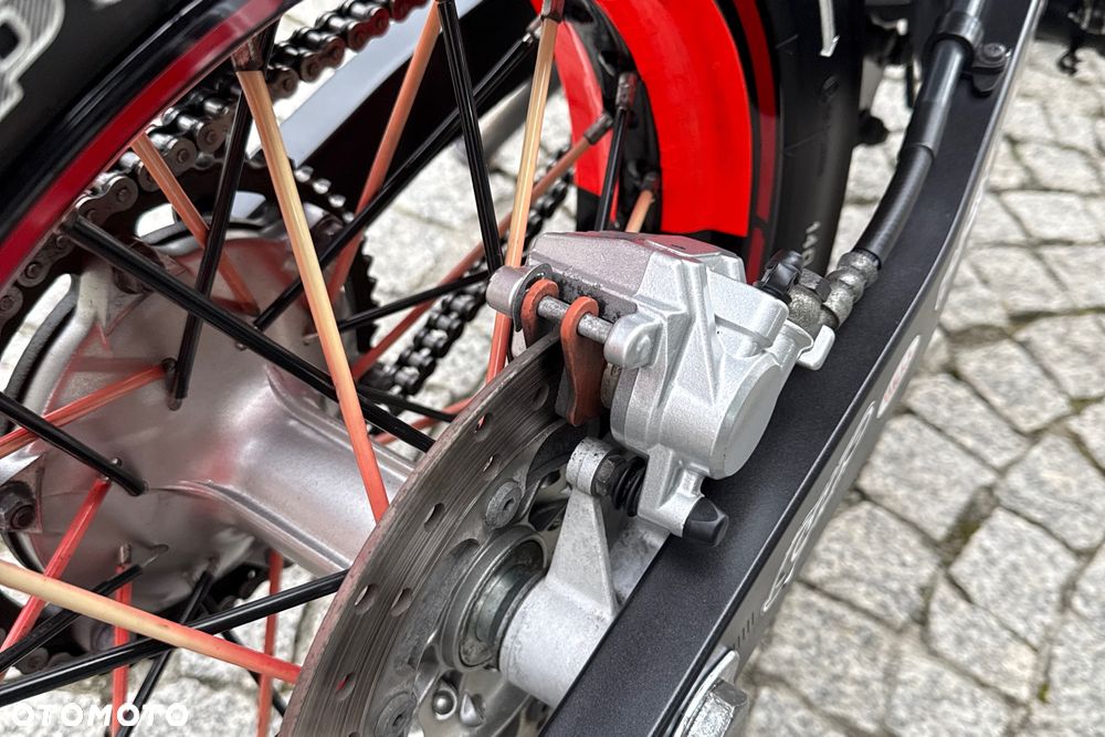 Yamaha WR - 33