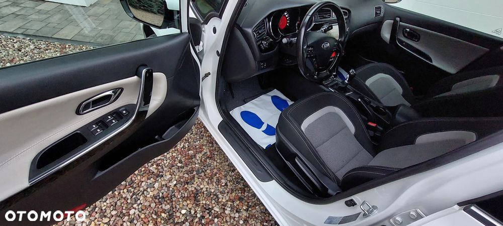 Kia Ceed 1.4 CVVT ISG Spirit - 17