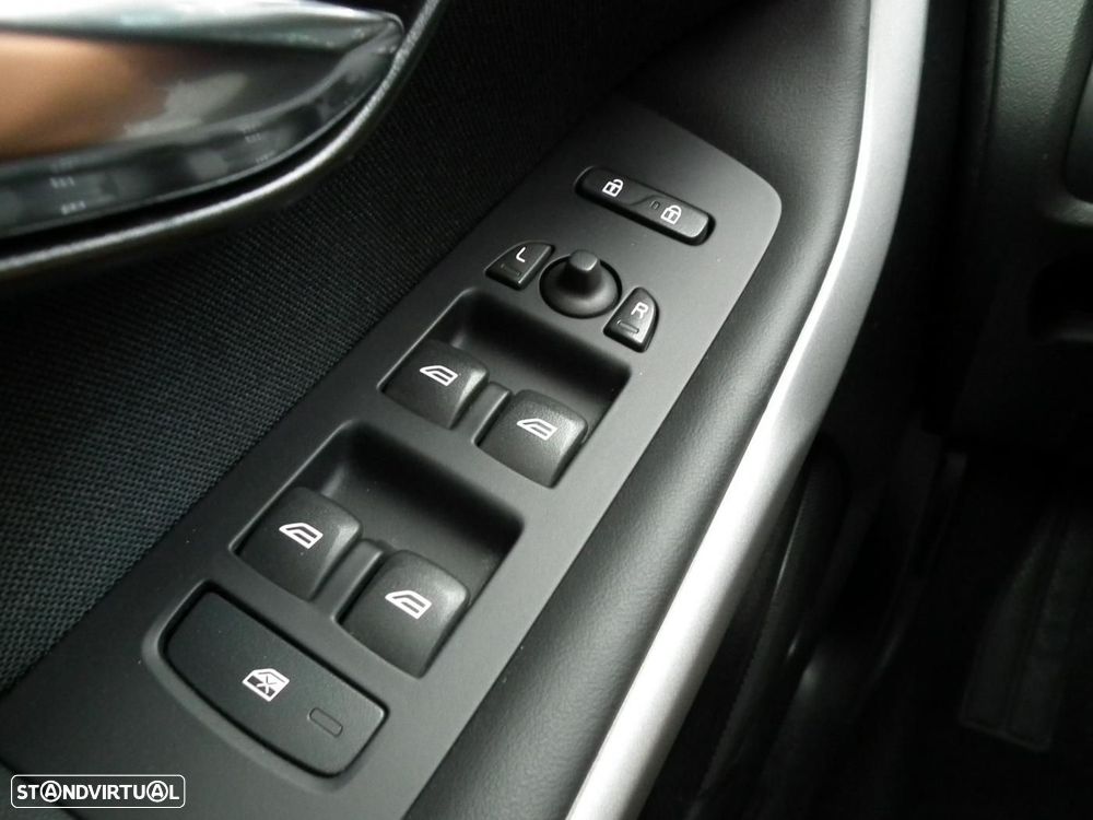 Volvo V40 1.6 D2 Kinetic Eco - 28